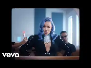 Video: Iggy Azalea - Sally Walker